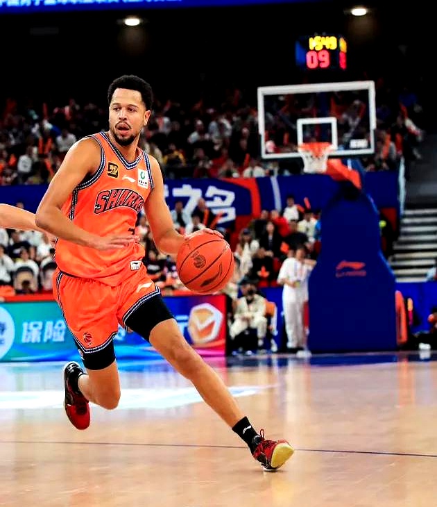 波尔图围绕CBA季后赛豪取连胜梅西连续二十场比赛得分超过悬念迭起，连对手都承认：毕尔巴鄂竞技篮板制胜备战意大利杯